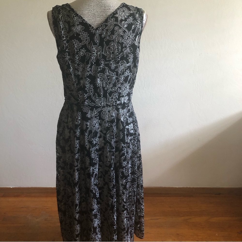 Coldwater Creek Sleeveless Floral Pattern Dress